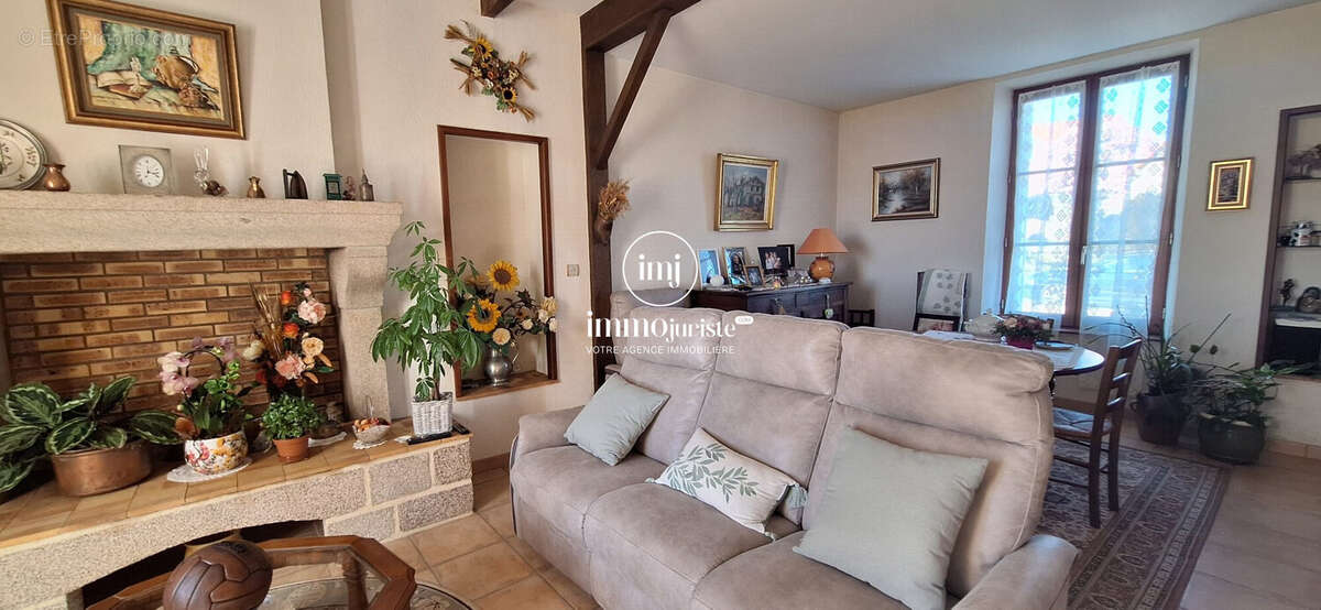 Maison à VERNEUIL-SUR-VIENNE