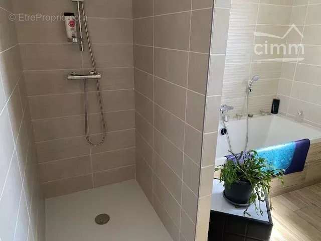 Maison de trois ans, 4 pièces avec piscine et une finition à couper le souffle - photo 7