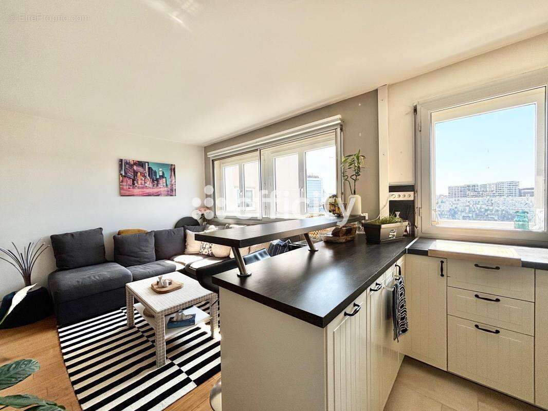 Appartement à CLICHY