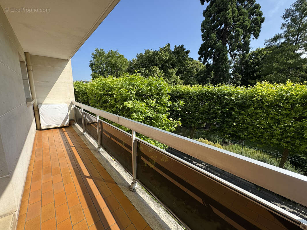 Appartement à LE PERREUX-SUR-MARNE