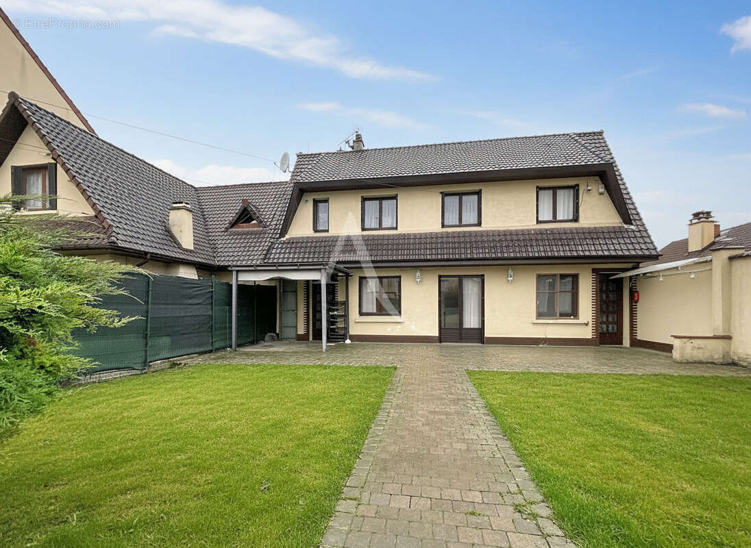 Maison à BOBIGNY