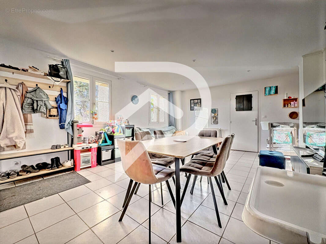 Maison à VIC-SUR-AISNE