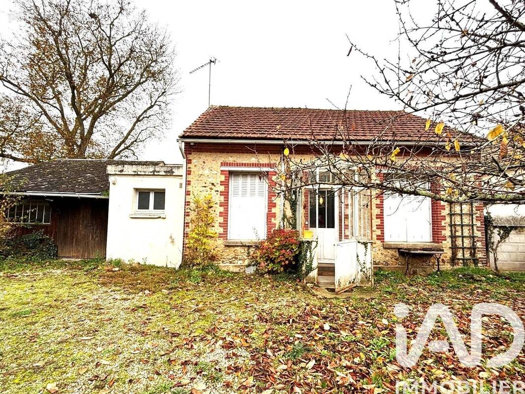 Maison 87 m² à Lormaye  - photo 1