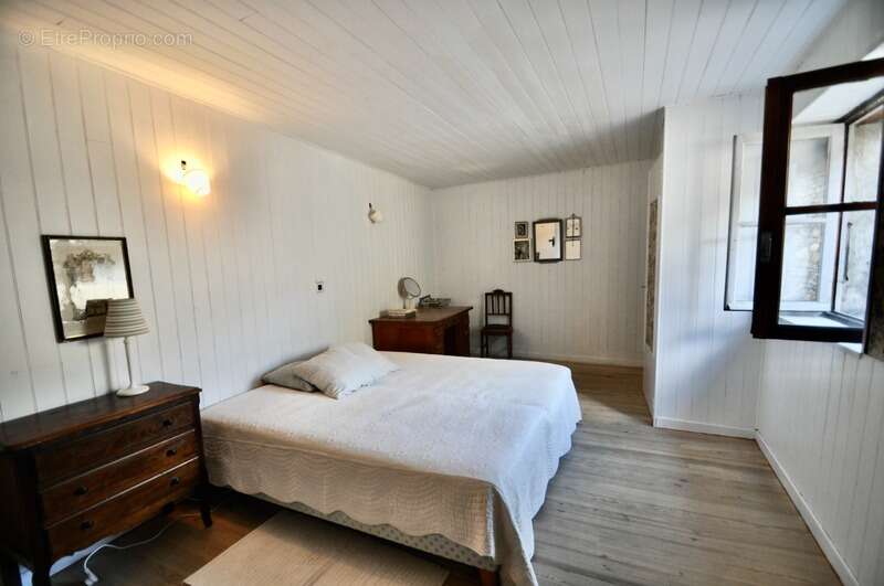 Dpt Alpes de Haute Provence (04), à vendre Proche Annot  Maison de charme en pierres 6 pièces 110 m² Terrasse, Vue - photo 9
