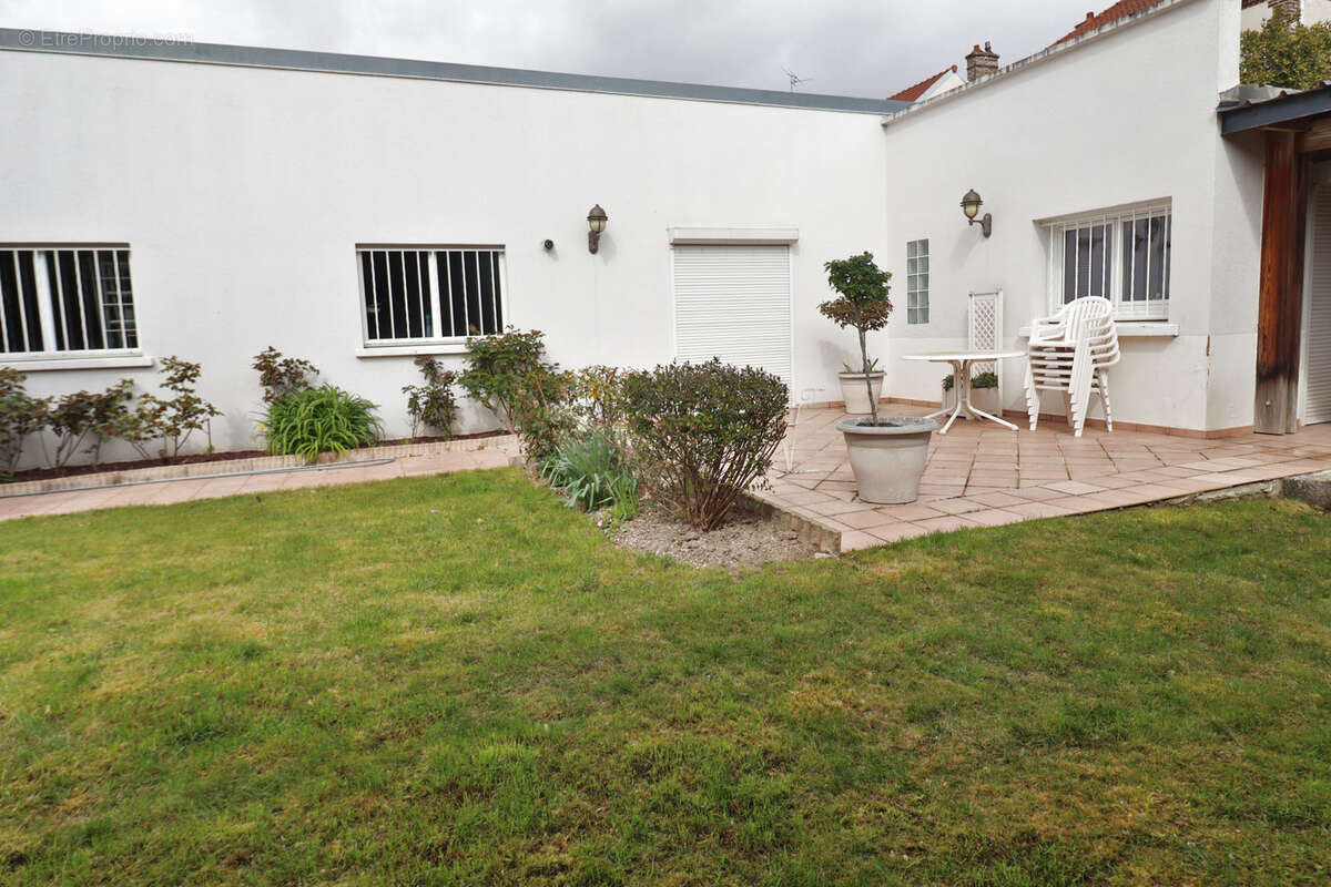 Maison à SAINTE-SAVINE