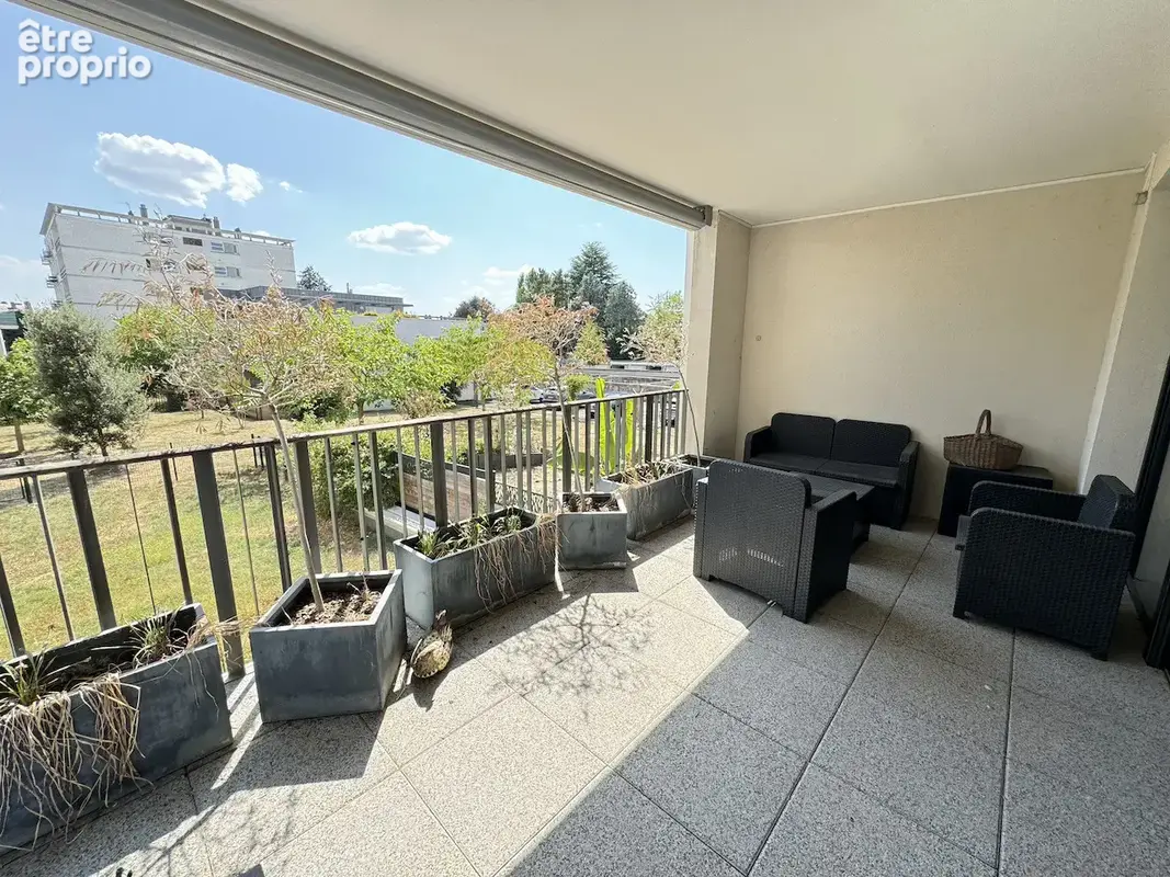 T4 avec terrasse et box proche toutes commodités - photo 8