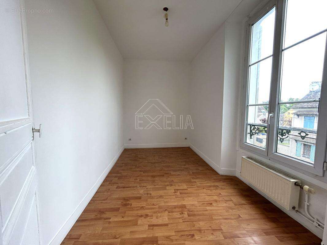 Appartement à ROSNY-SUR-SEINE