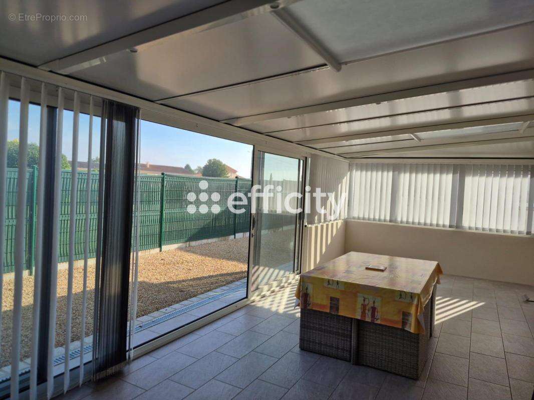 Maison à SAINT-JUNIEN