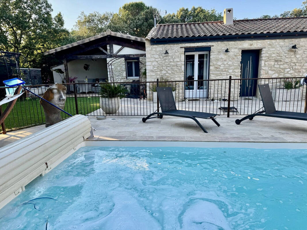 Maison à SUZE-LA-ROUSSE