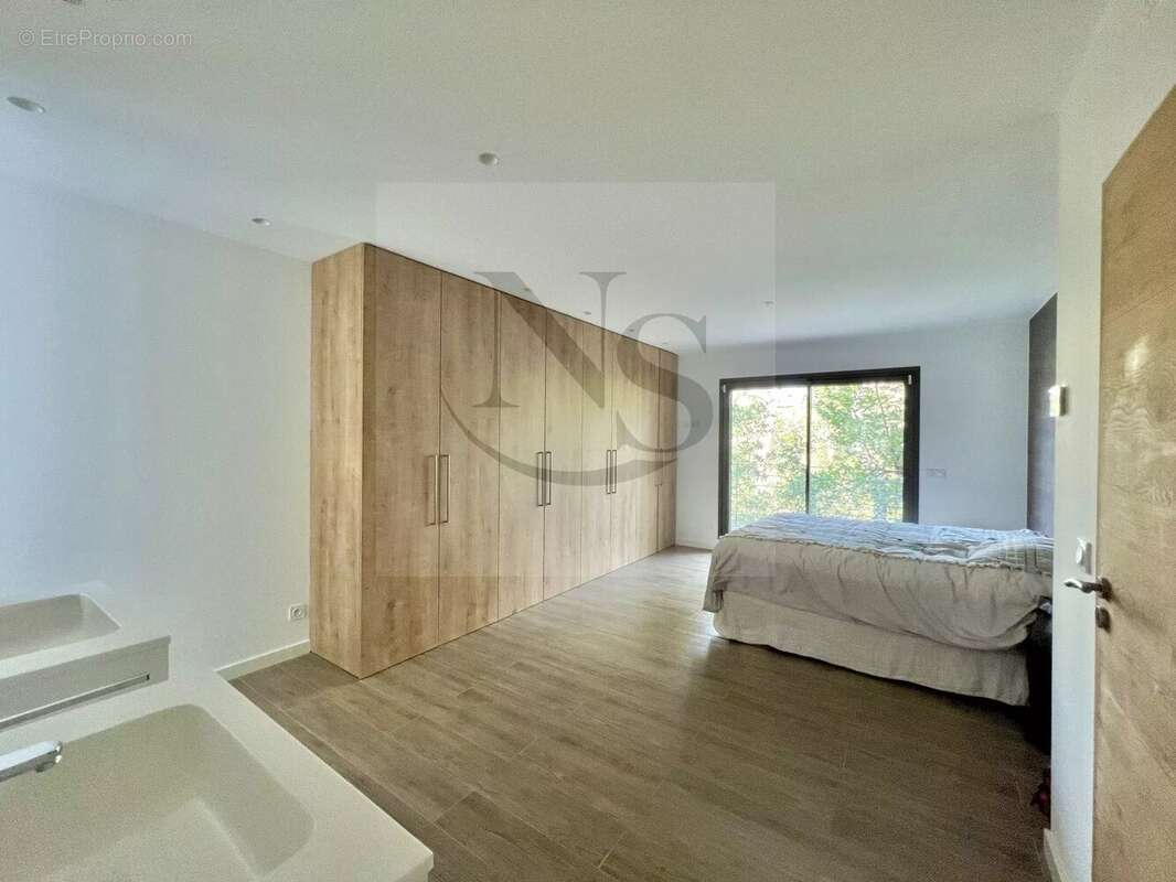 Maison à LE THOLONET