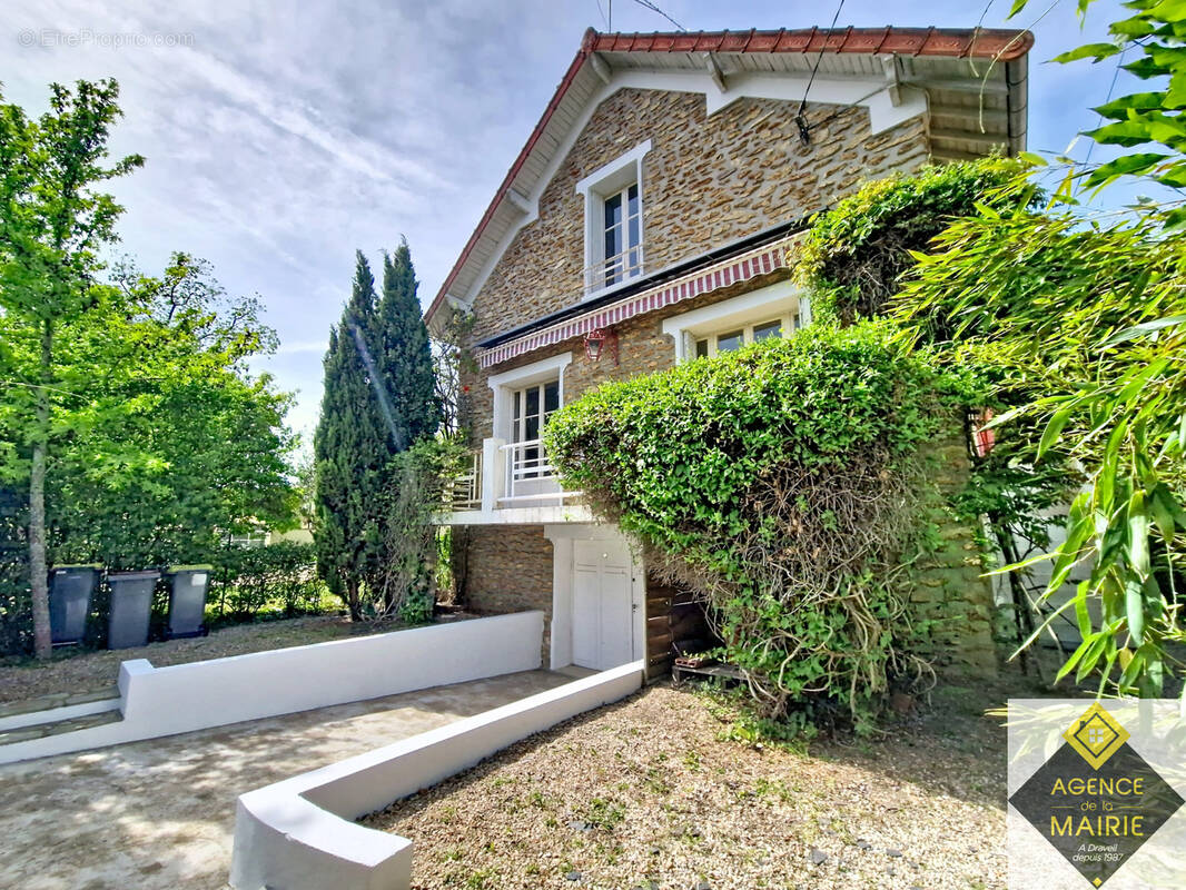 Maison à SOISY-SUR-SEINE