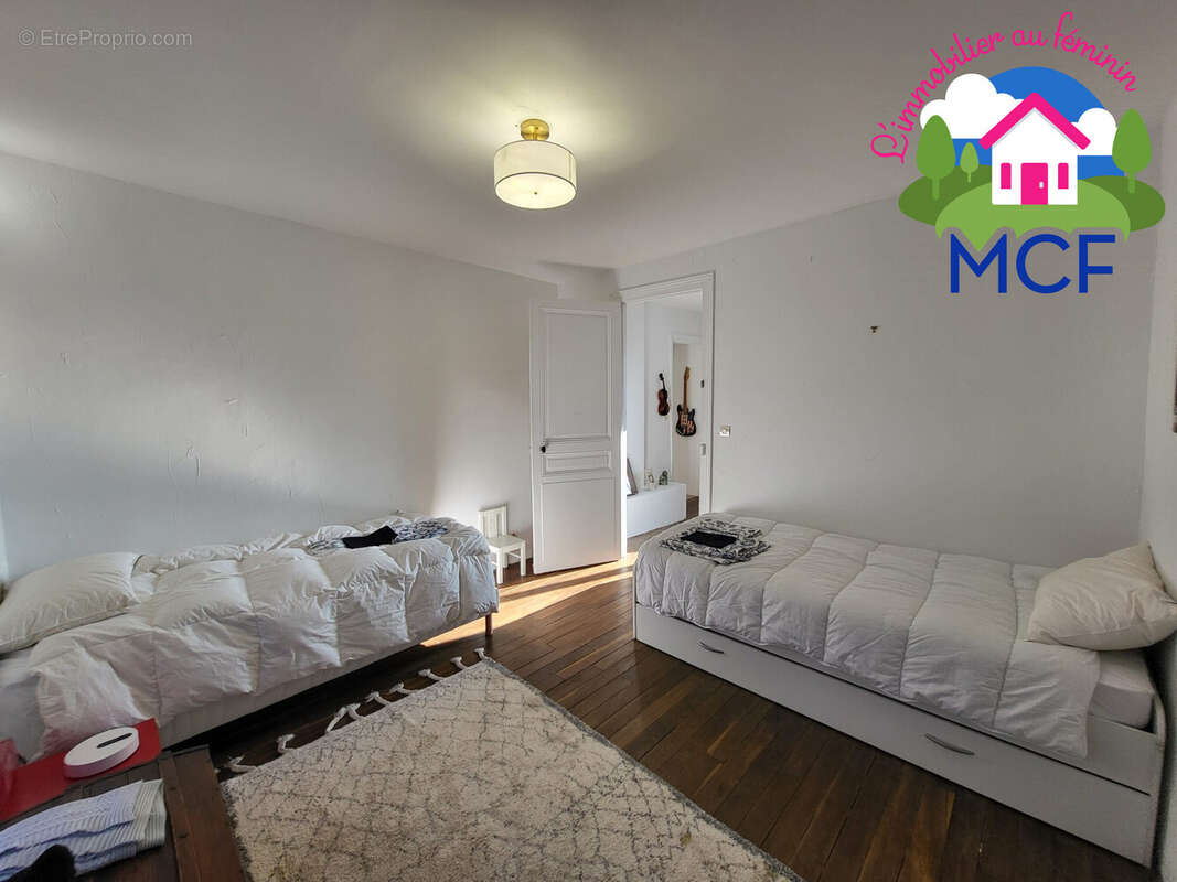 Chambre 2 - Maison à BREVAL