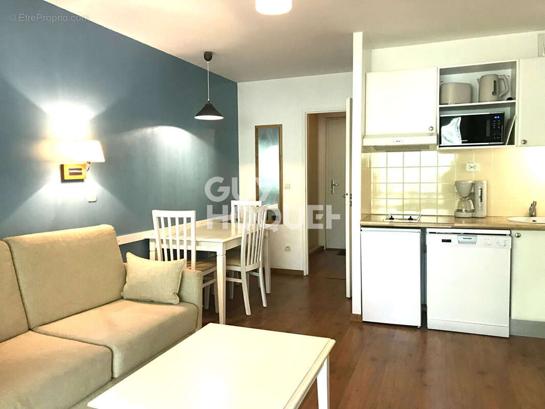 Appartement à PARENTIS-EN-BORN