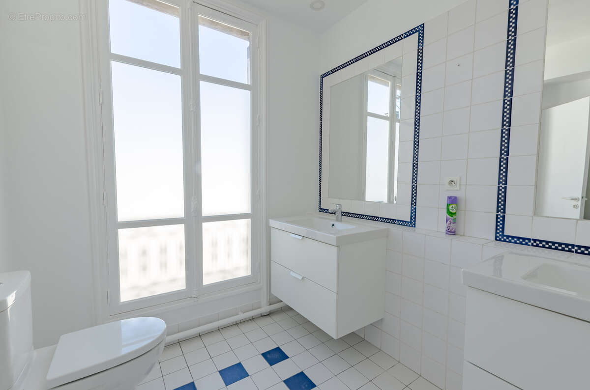 Appartement à PARIS-8E