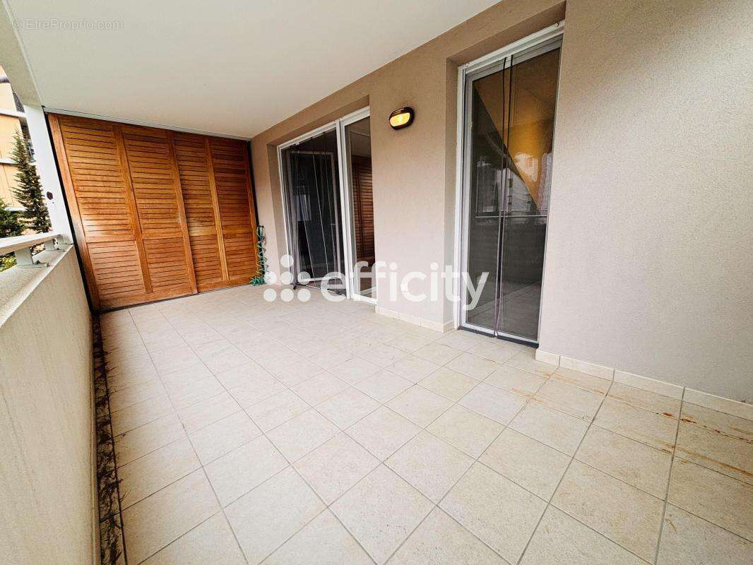 Appartement à MARSEILLE-9E