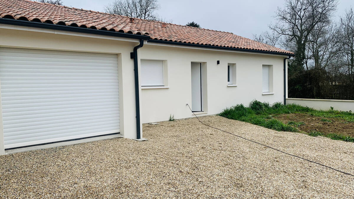 Maison à SAINTE-COLOMBE