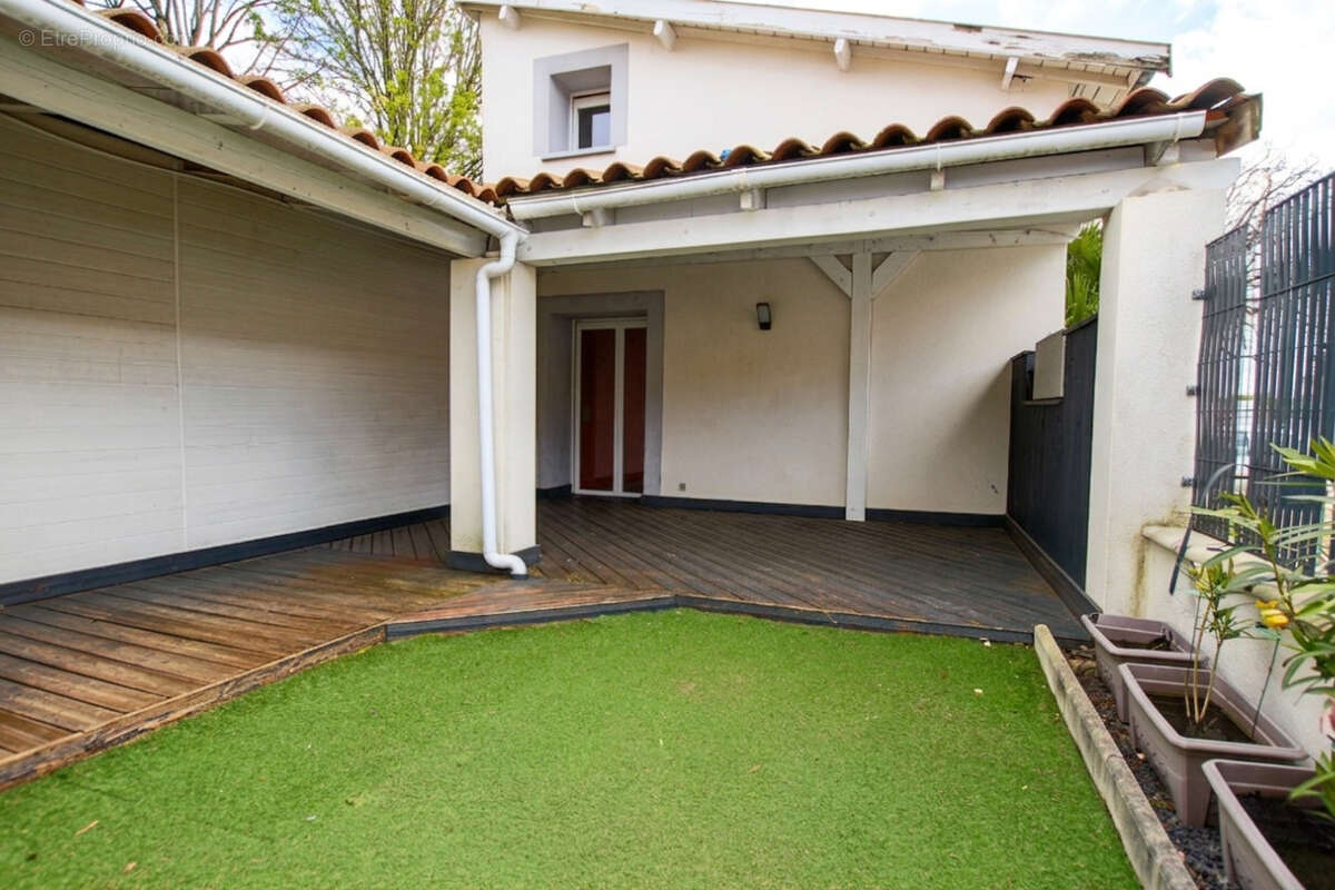 Maison à TOUSSIEU