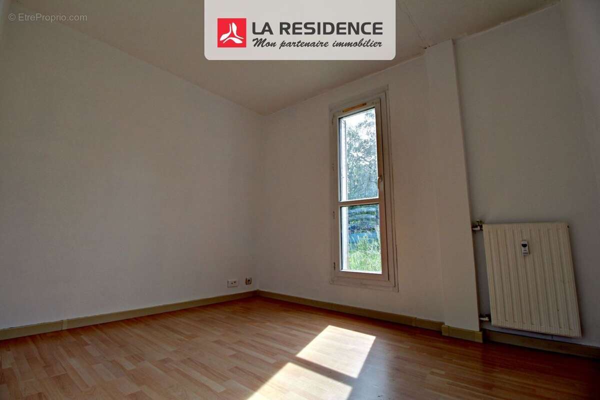 Appartement 70 m² à Cergy  - photo 9