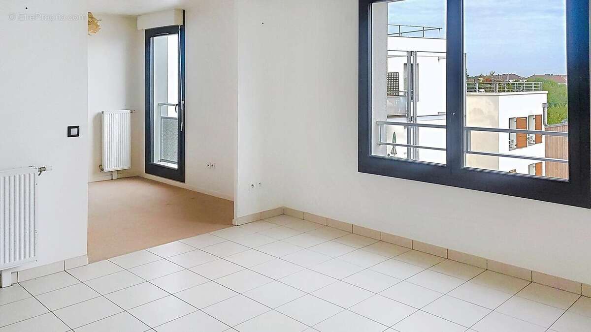 Photo 5 - Appartement à BUSSY-SAINT-GEORGES