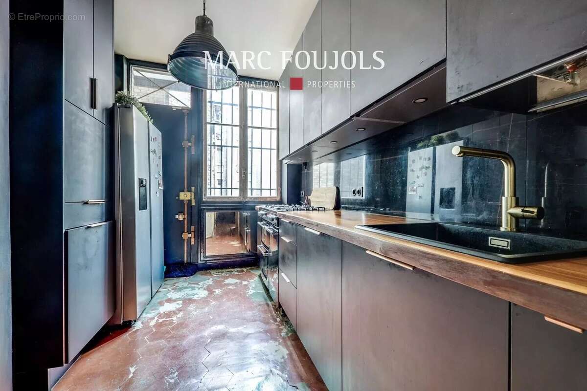 Appartement à PARIS-7E