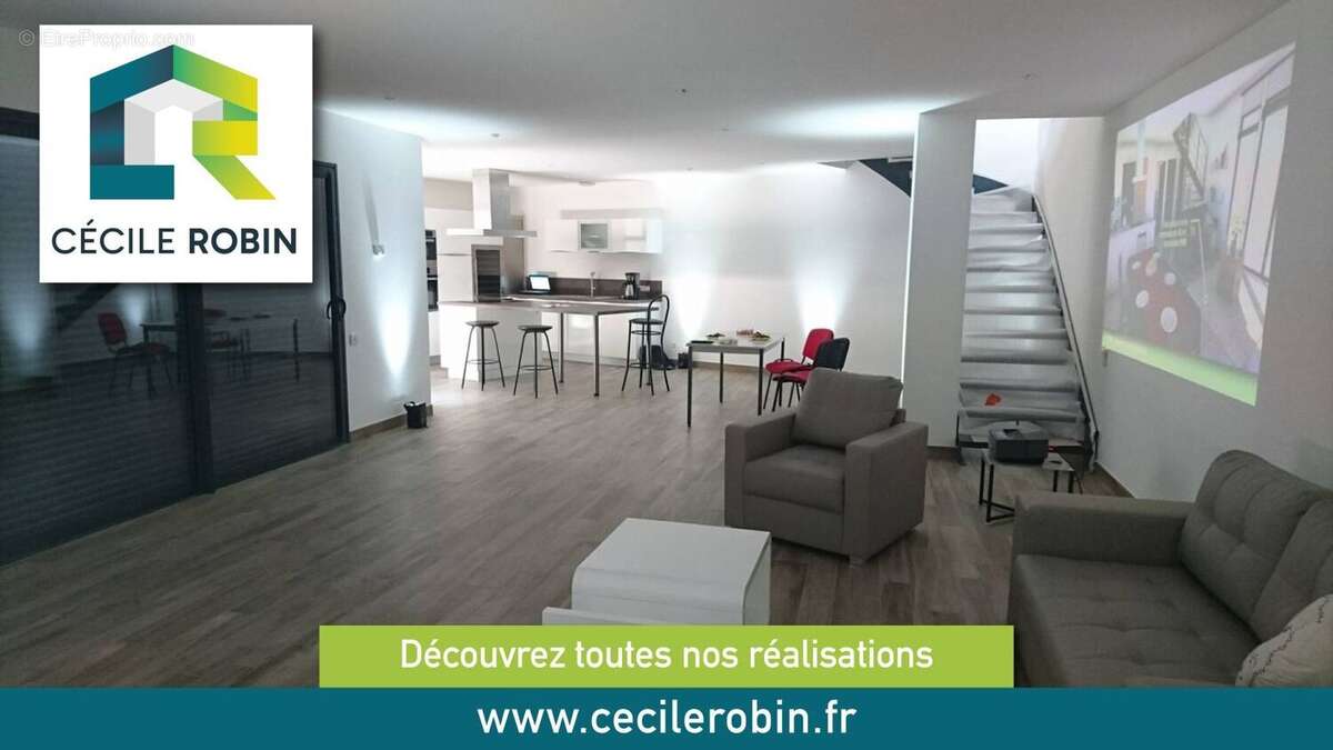 Terrain à CHARBONNIERES-LES-BAINS