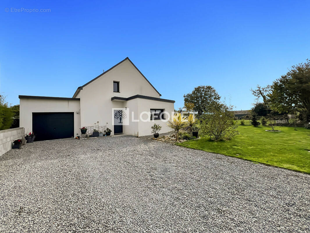 Maison à LE TREVOUX