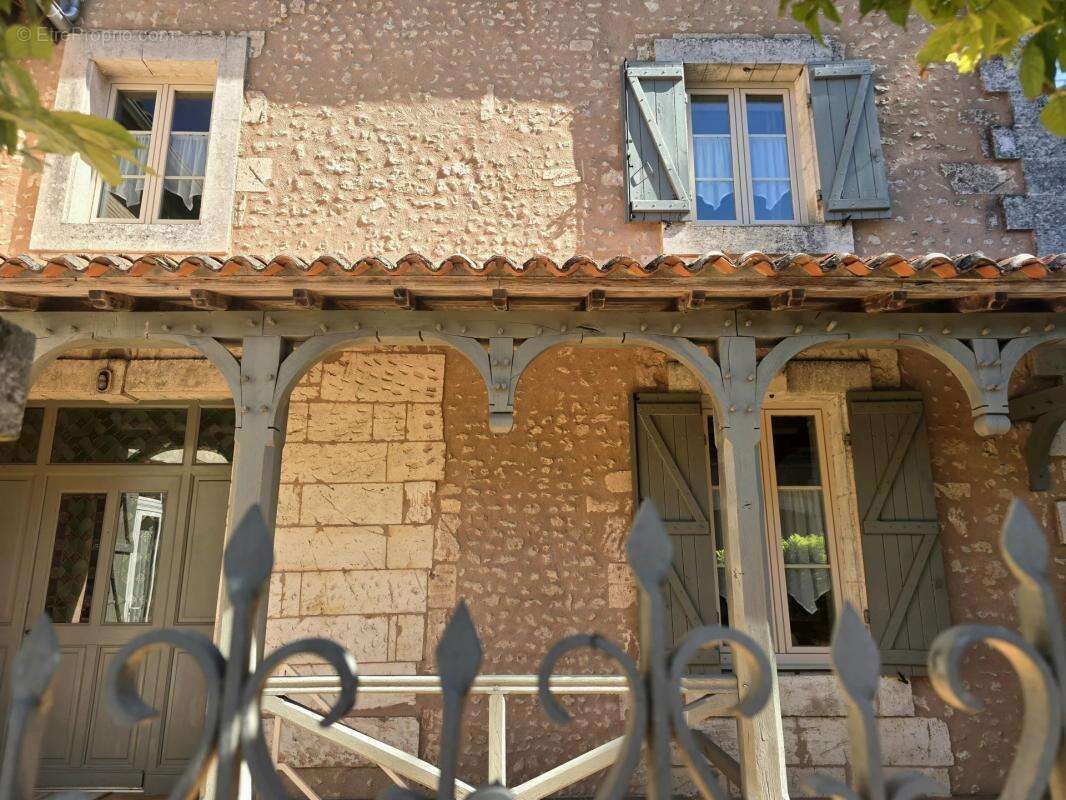 Maison à VILLETOUREIX