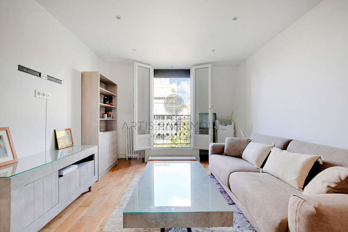 Appartement à PARIS-8E