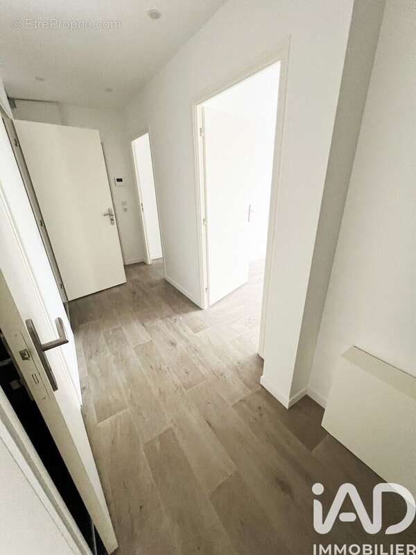 Photo 9 - Appartement à BUSSY-SAINT-GEORGES