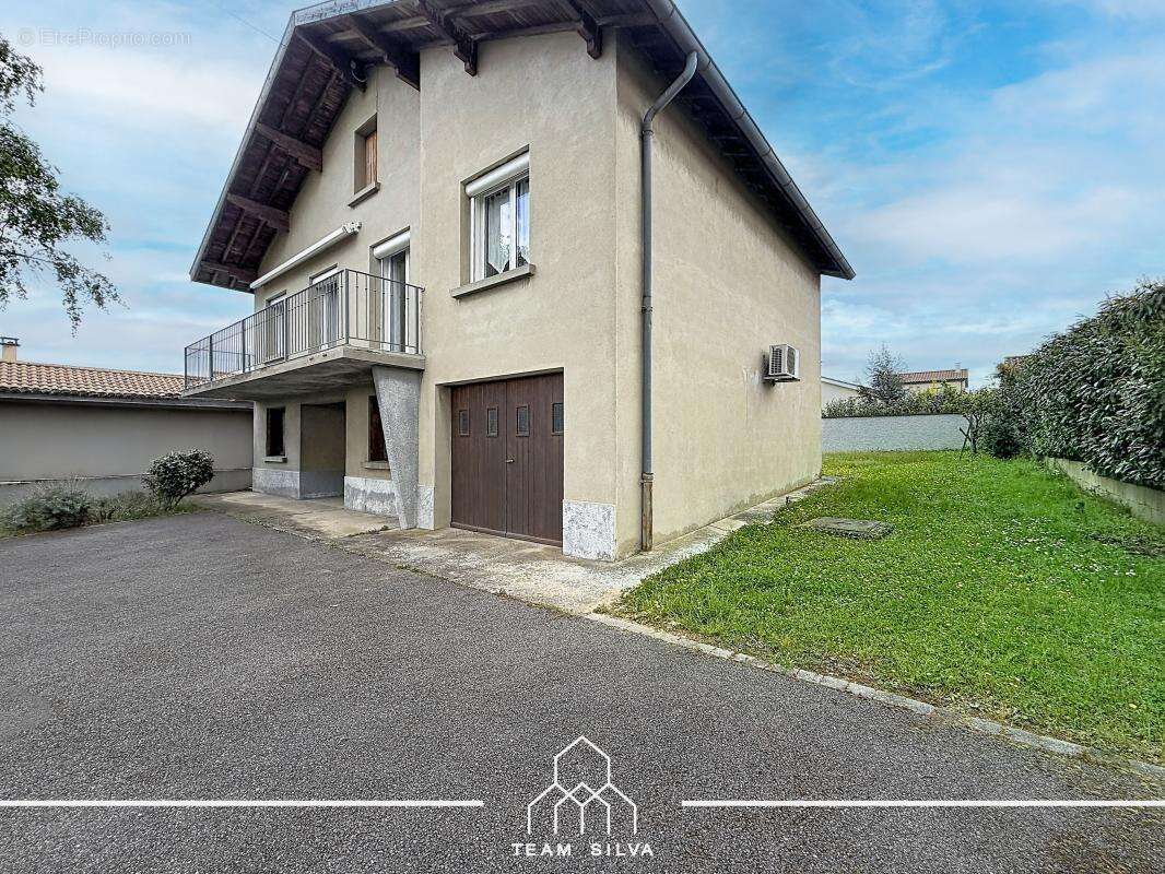 Maison à TERNAY