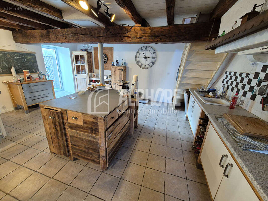 Maison de village Saint Martin Des Noyers 6 pièce(s) 178 m2 - photo 8