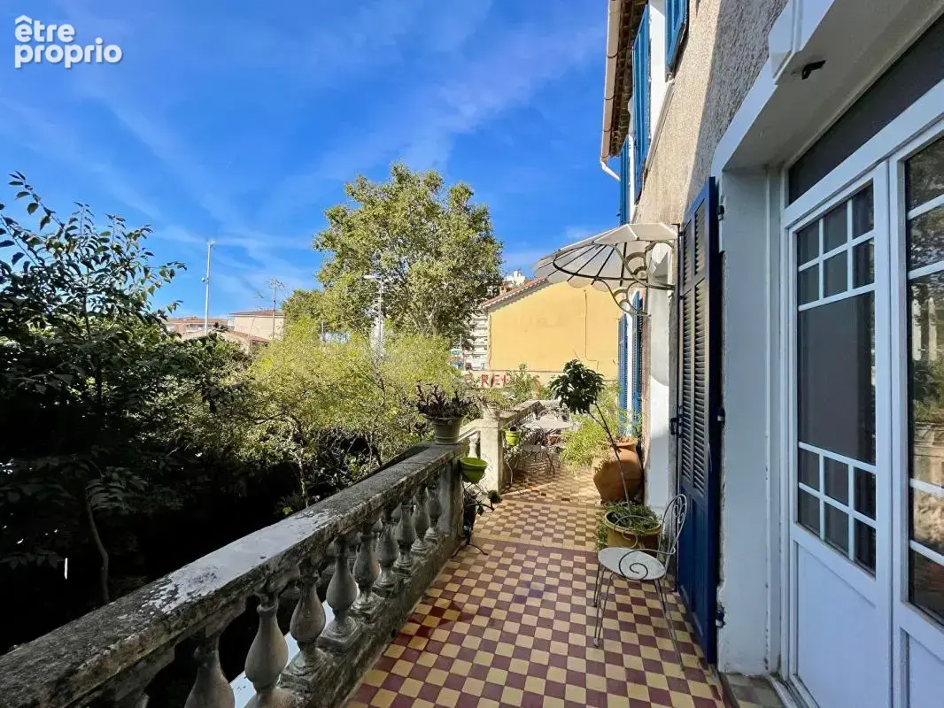 Maison de Charme Art-Déco et ses dépendances avec jardin et terrasse - Toulon (83200) - photo 4