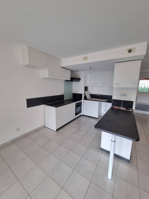 Appartement à SAINT-MARTIN-DE-CRAU
