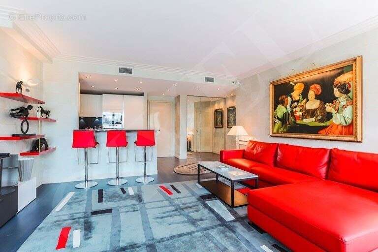 Appartement à PARIS-8E