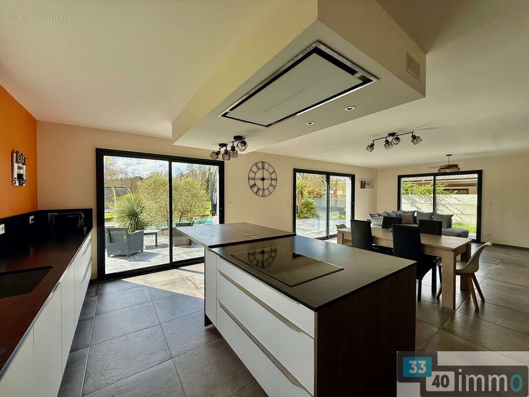 Maison contemporaine de 174 m2 - 6 chambres - photo 4