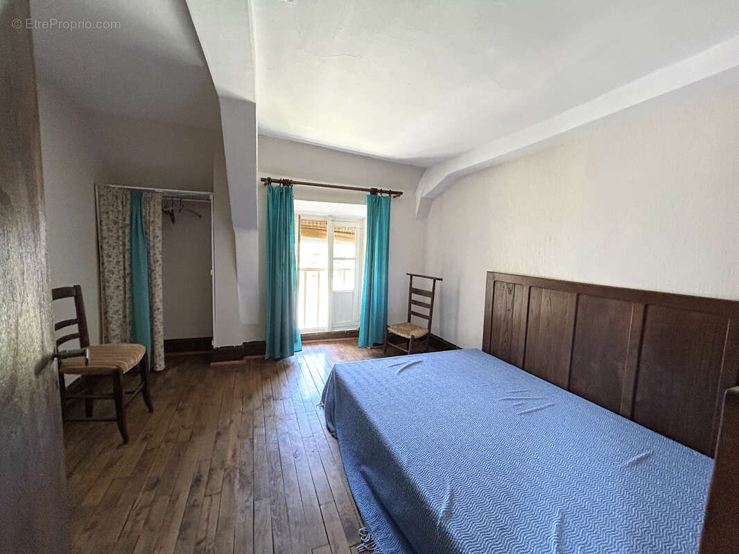 Maison à BRIGNAC-LA-PLAINE