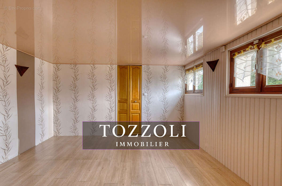 Maison à SAINT-QUENTIN-FALLAVIER