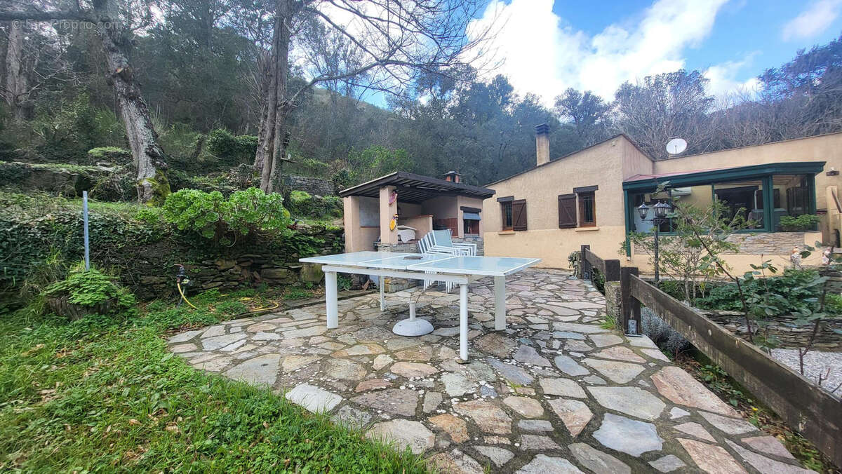 Maison à TOMINO