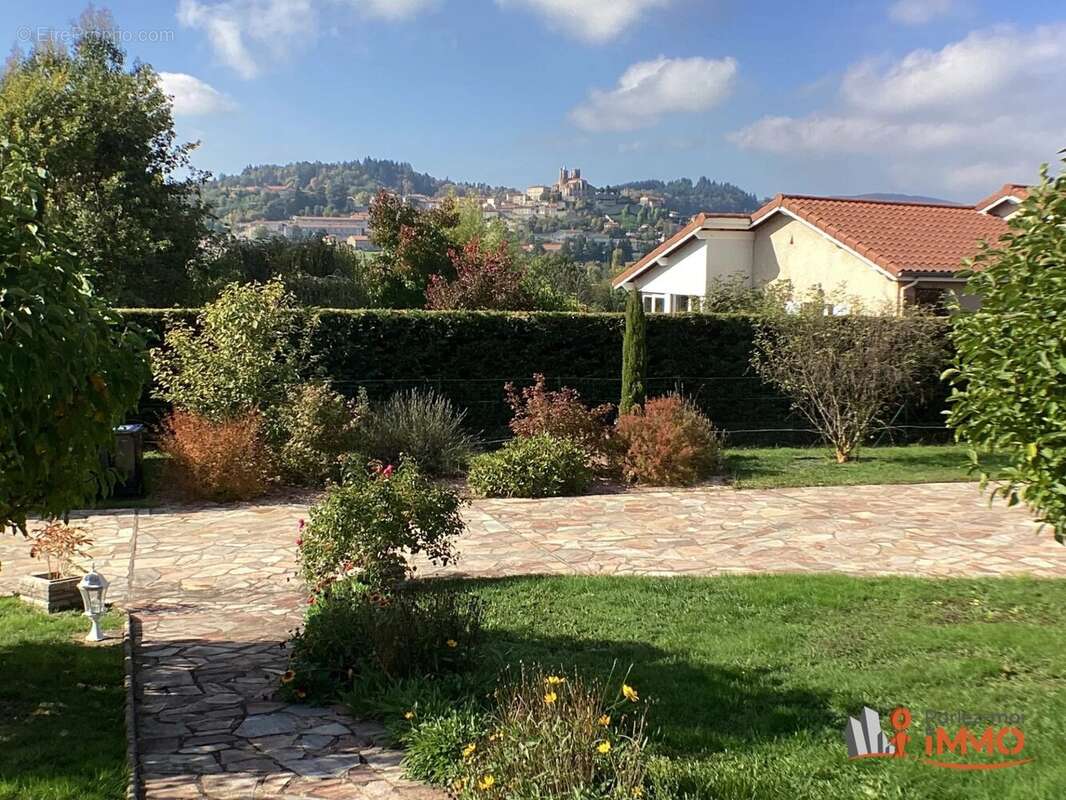 Maison à LA TOURETTE