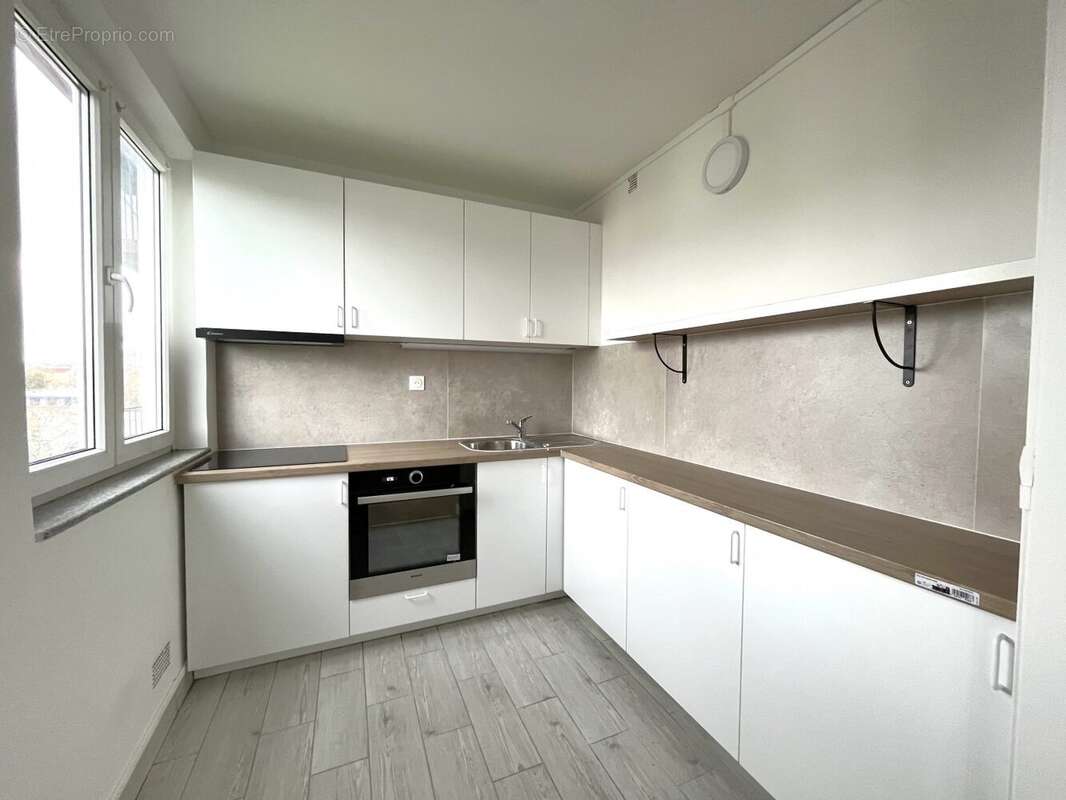 Cuisine Ouest - Appartement à BAGNOLET