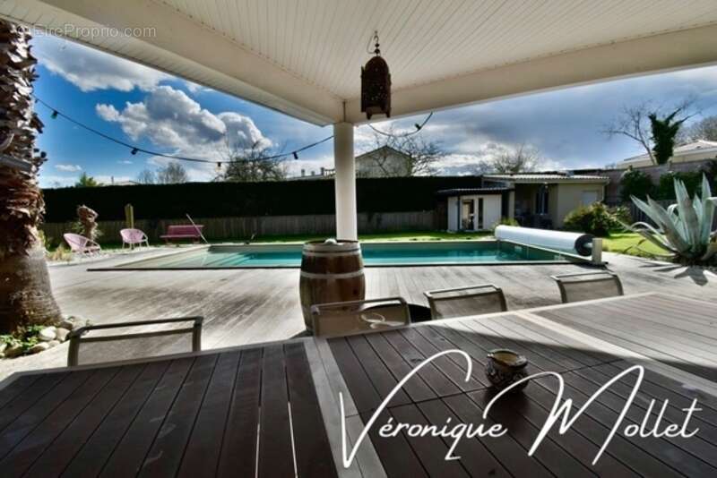 Maison à FARGUES-SAINT-HILAIRE