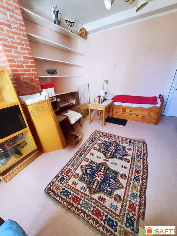 Maison 180 m² à Saint-Quentin  - photo 9