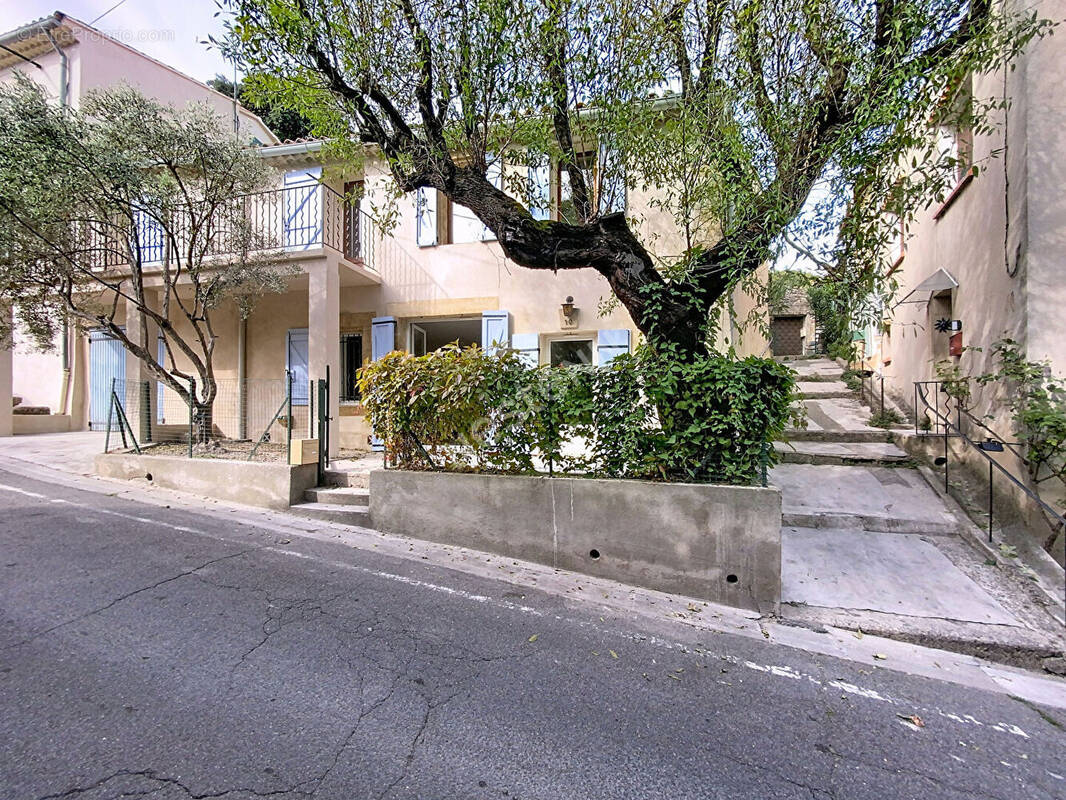 Maison à ROGNES