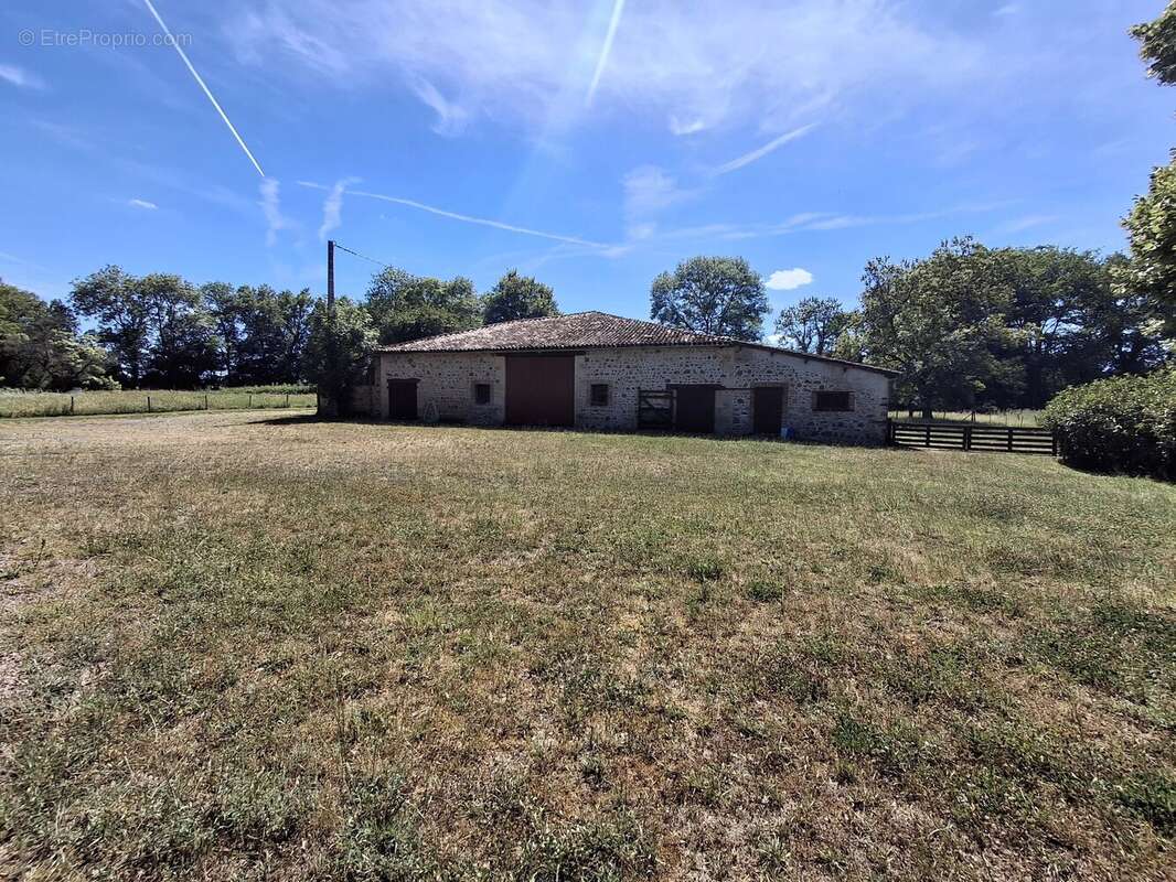 Magnifique exploitation agricole de 55 ha comprenant 2 maisons et plusieurs dépendances - photo 16