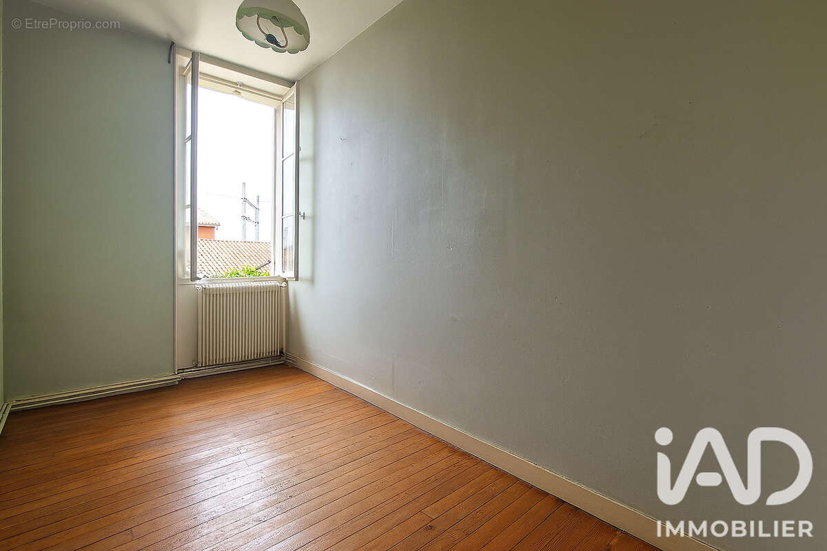 Maison 168 m² à Portets  - photo 8
