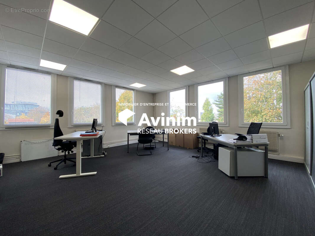 Commerce à NANTERRE