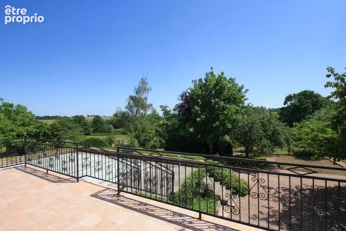 Propriété 5 chambres, avec piscine et étang sur 3 hectares de terrain - photo 4