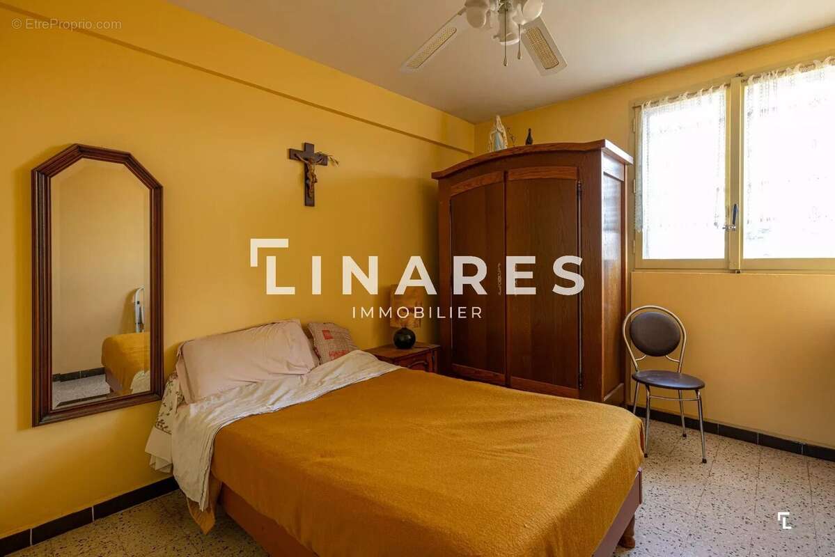 Appartement à MARSEILLE-3E