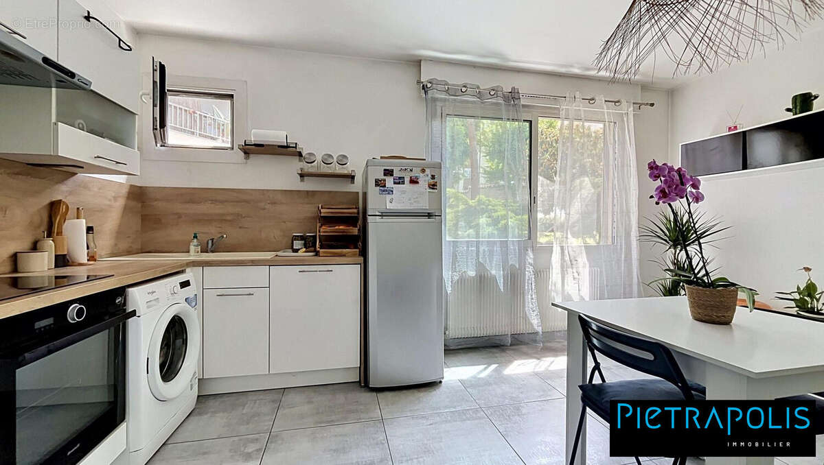 Appartement à TASSIN-LA-DEMI-LUNE