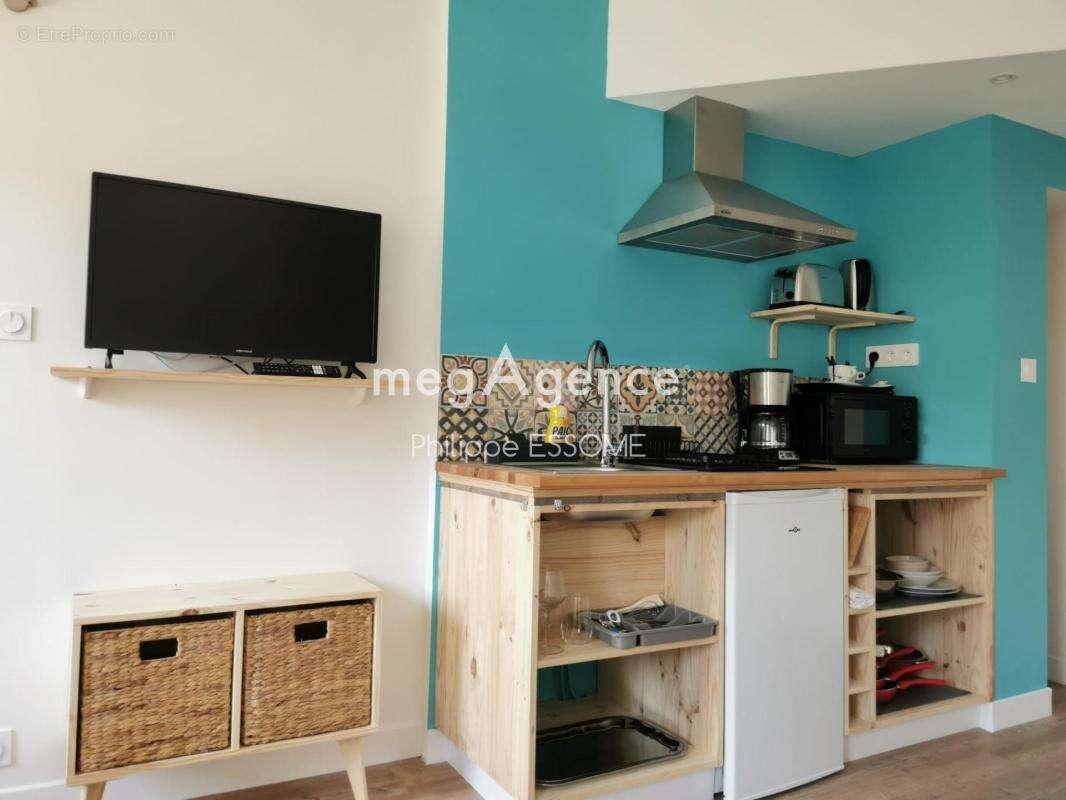 Commerce à SAINT-PIERRE-DE-TRIVISY